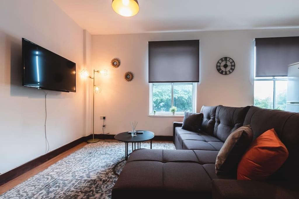 Noir - 2 Bedroom Flat - Sleeps 5 With Parking Southampton Eksteriør billede